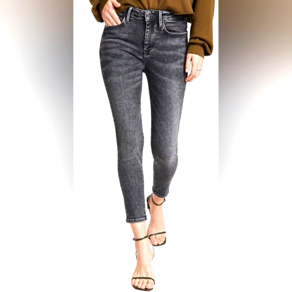 LIKE NEW! FRAME, Le One Black Wash Skinny Cropped Jeans. Size 1